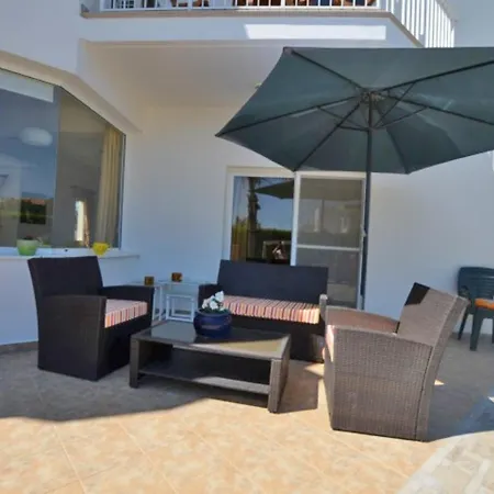 Loubna 4 Bed Central *