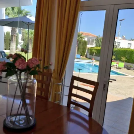 Loubna 4 Bed Central Villa