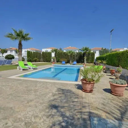 Loubna 4 Bed Central Βίλα *