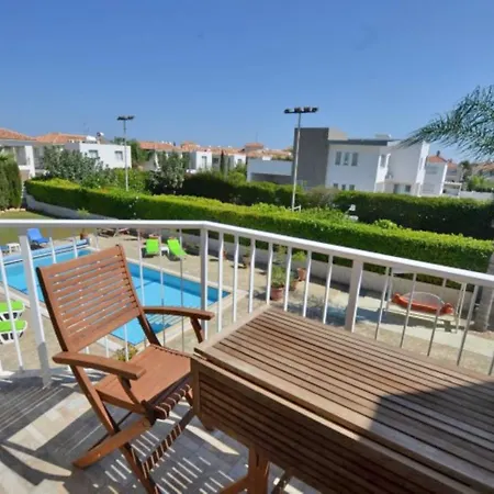 Loubna 4 Bed Central